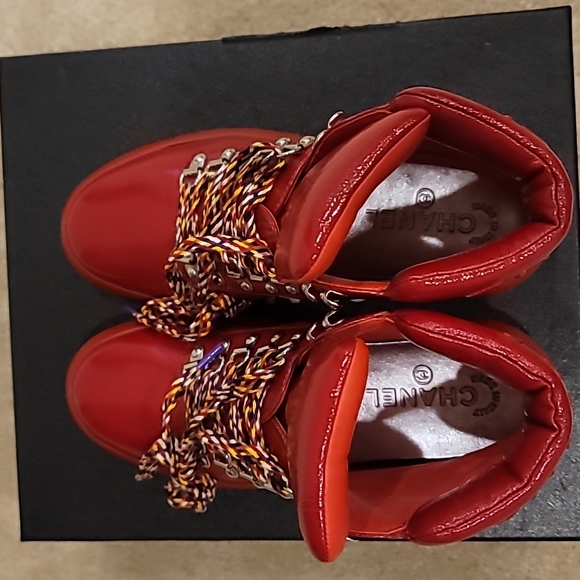 Chanel Red patent  calfskin lace up sneakers size 37 in women's - Picture 5 of 7
